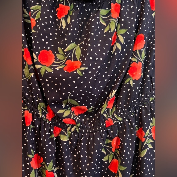 Large mini dress - Picture 2 of 5